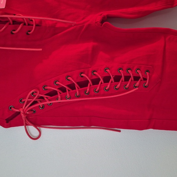 NWT Edikted Flare Grommet Lace Up Pants Jeans Red Punk Size Medium - Picture 6 of 6
